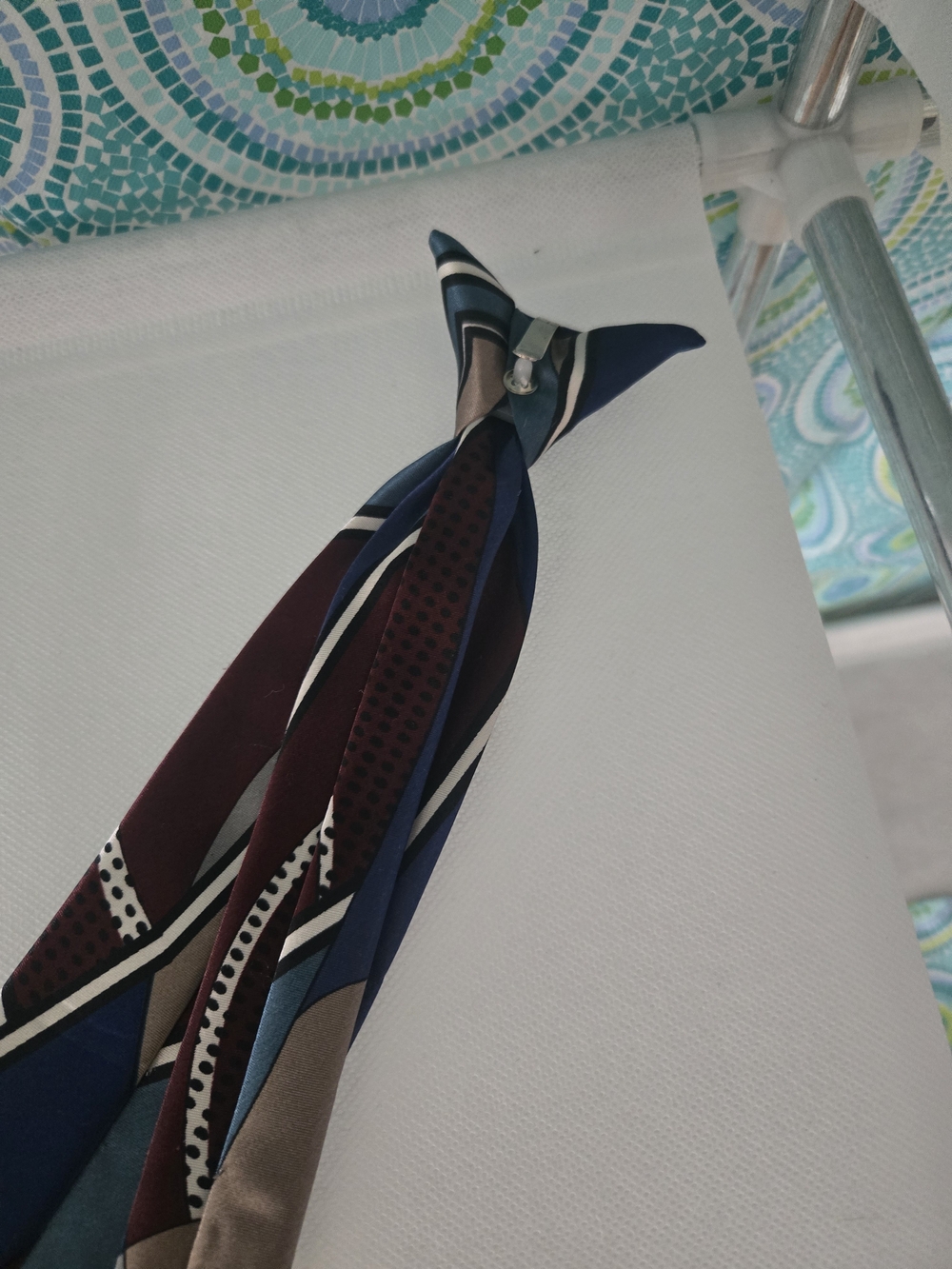 4/$15 Silk Geometric Skinny Scarf — Teal, Navy & Burgundy Clip On Vintage - Picture 5 of 5